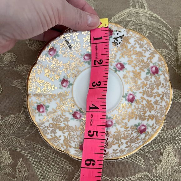 Stratford Gold Chintz Teacup & Saucer - Picture 12 of 12